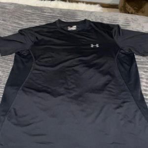 Under Armour fitted t shirt XL